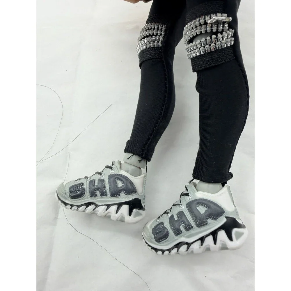 Rainbow High Shadow Series Ash Silverstone Doll Grayscale Boy Fashion Doll